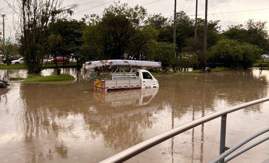 Emergencia en la Autopista Norte afecta movilidad en Sabana Centro 