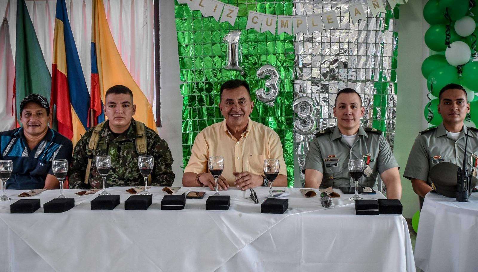 El Alcalde Oscar Quiroga celebra los 133 años de servicio de la Policía Nacional