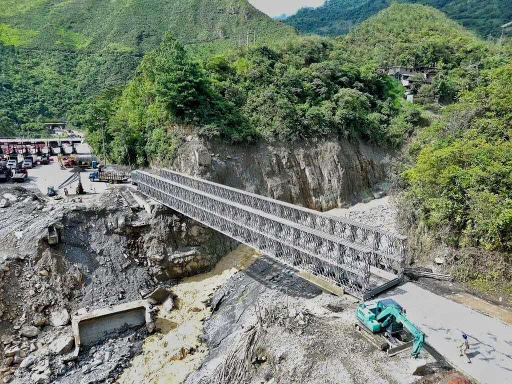 Se anuncian pasos controlados en la vía al llano por mantenimiento de puente militar
