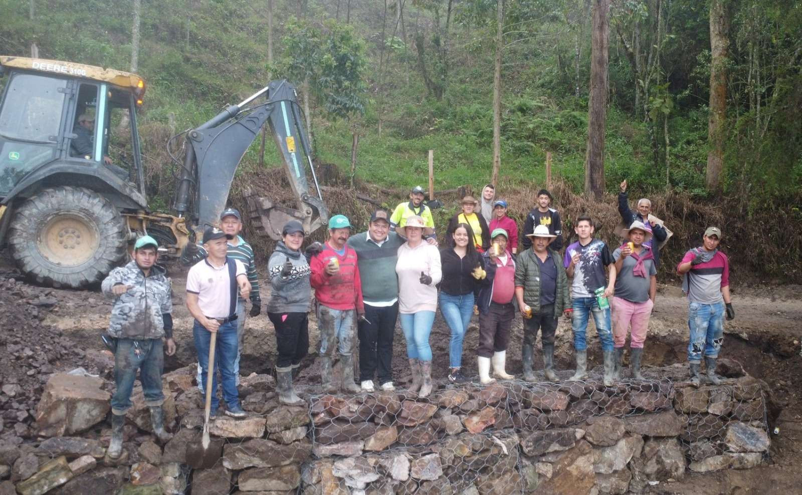 Mejoran vías terciarias en Gutiérrez gracias a trabajo comunitario