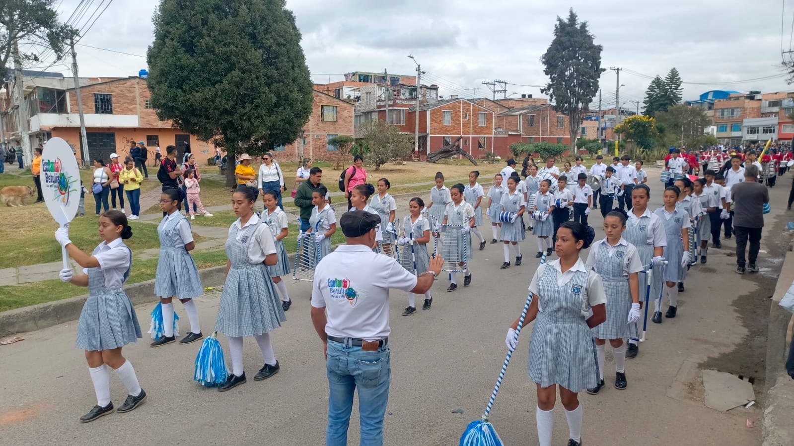 EcoBanda de Tena brilla en el COSMOFEST 2024