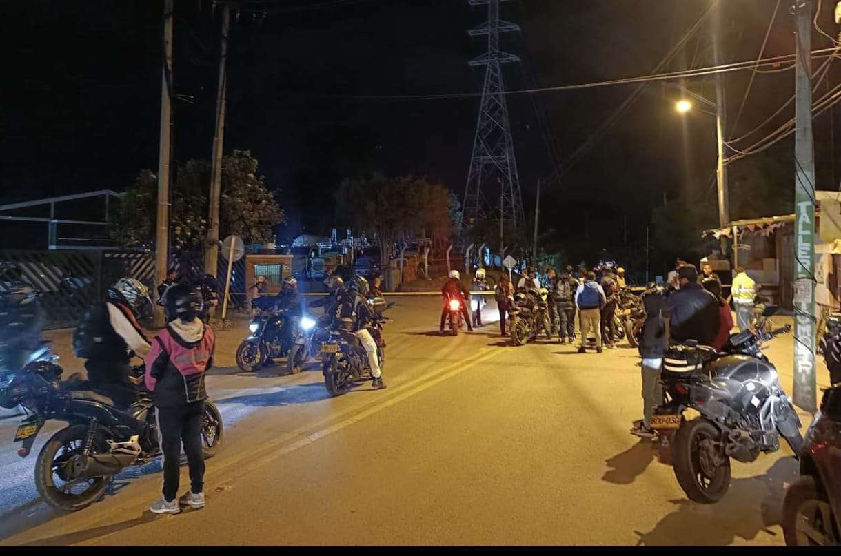 Accidente presentado en la vía Indumil, Puente del Río Bogotá