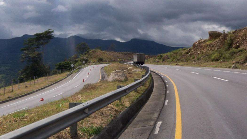 Reunión en Silvania por obras viales del tercer carril entre Bogotá – Girardot
