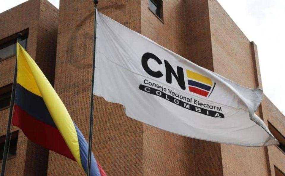 Denuncian a magistrados por competencia del CNE para investigar la campaña presidencial de Gustavo Petro