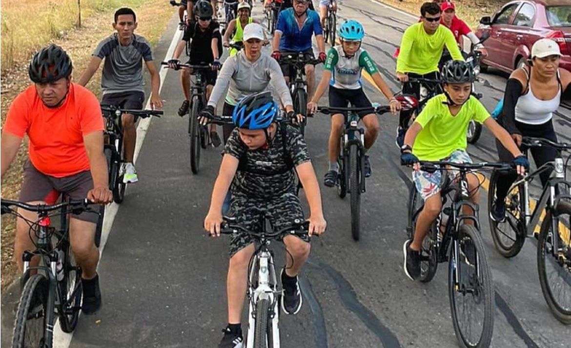 Exitoso ciclo paseo familiar en Ricaurte