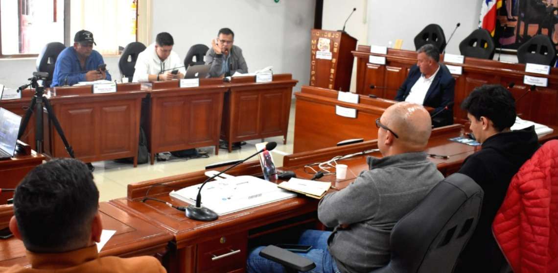 Concejales de Sibaté trabajan en solución a problemas con el servicio de ENEL
