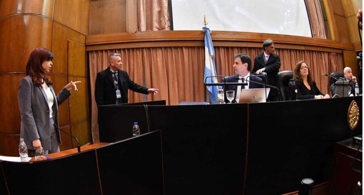 Cristina Kirchner declaró por el intento de asesinato en su contra