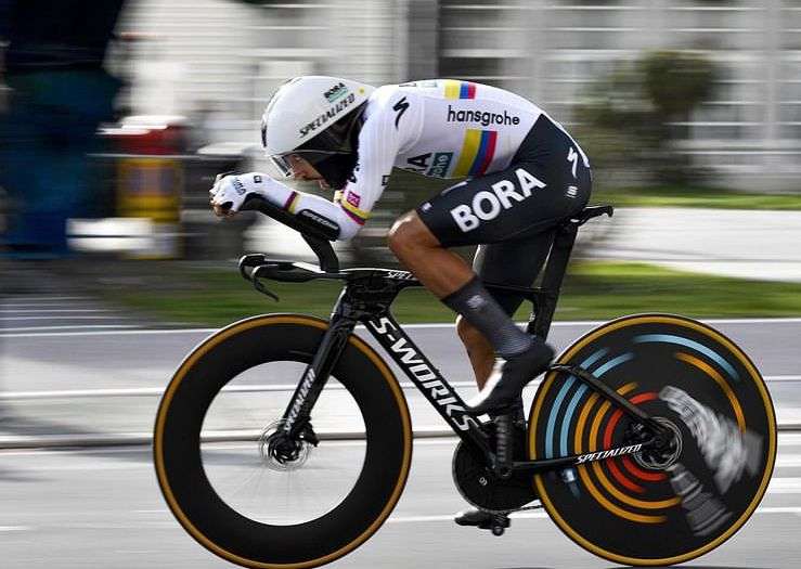 Daniel Martínez se mantuvo en el podio del Giro de Italia tras la etapa 14