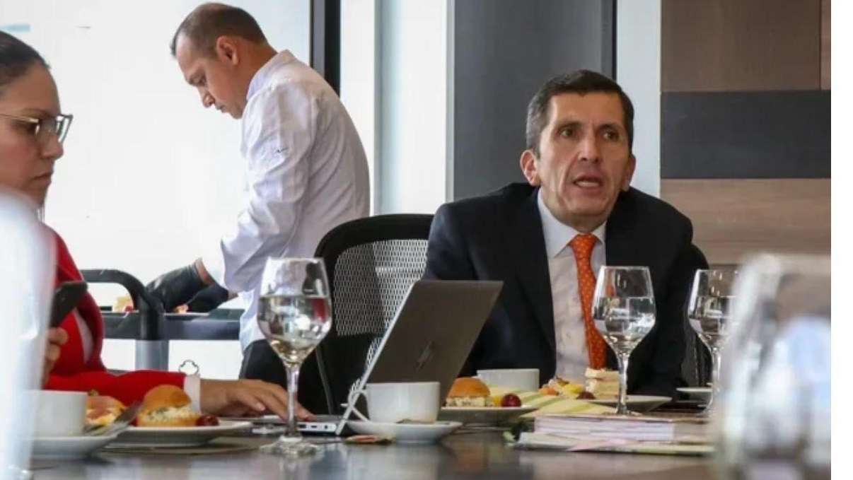 Leonardo Donoso destaca retos críticos en Foro de Alcaldes de Sabana Centro