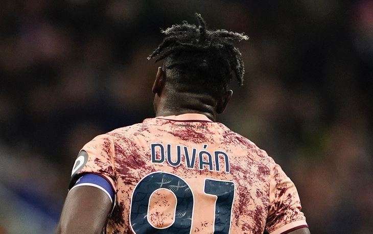 Duván Zapata estará entre siete y nueve meses fuera de las canchas