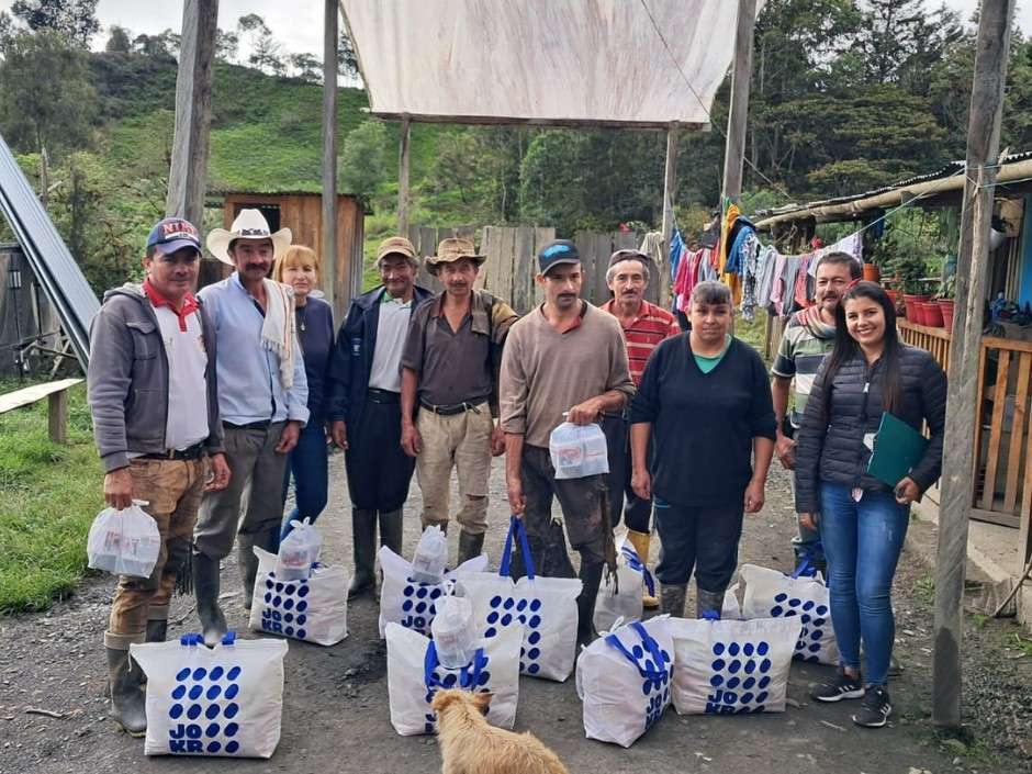 Exitosa entrega de mercados a población vulnerable en Gachalá