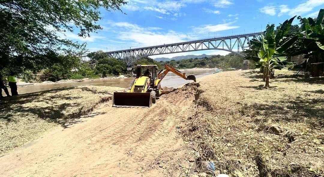 Paro de transportadores impacta a Girardot sin bloqueos directos, pero con alza en precios de alimentos
