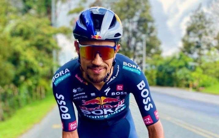 Daniel Martínez encabeza la lista de colombianos para el Giro de Lombardía