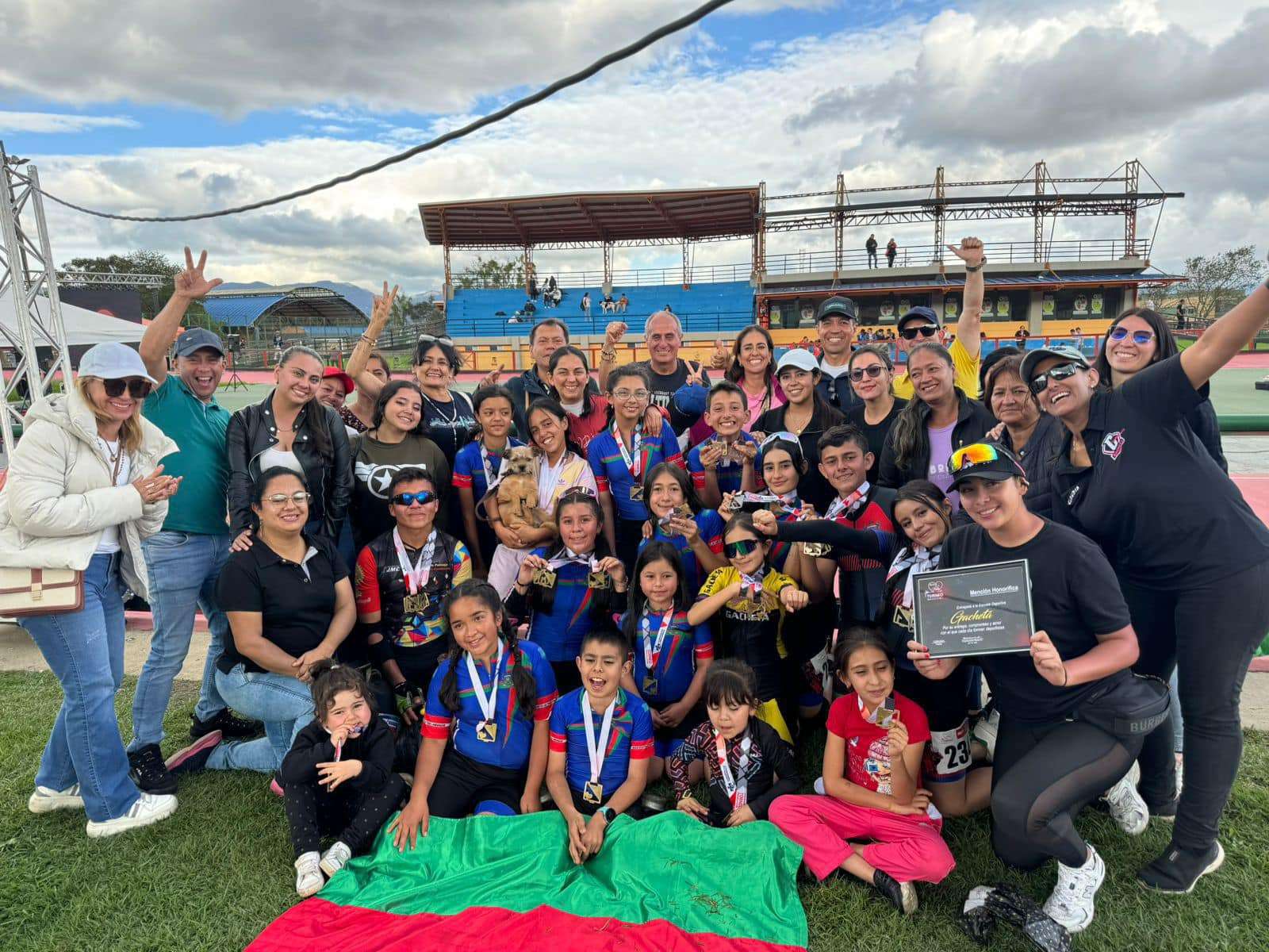 Gloriosa participación de Escuela de Formación de Patinaje de Gachetá en “Torneo Rodando por la Vida”