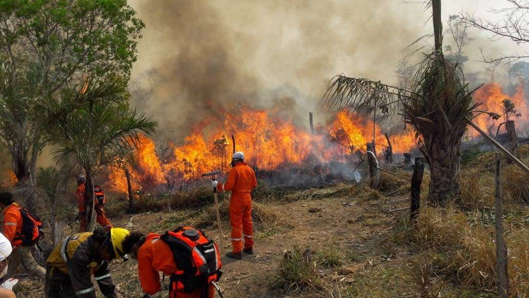 Los incendios no paran en Bolivia a pesar de la ayuda internacional