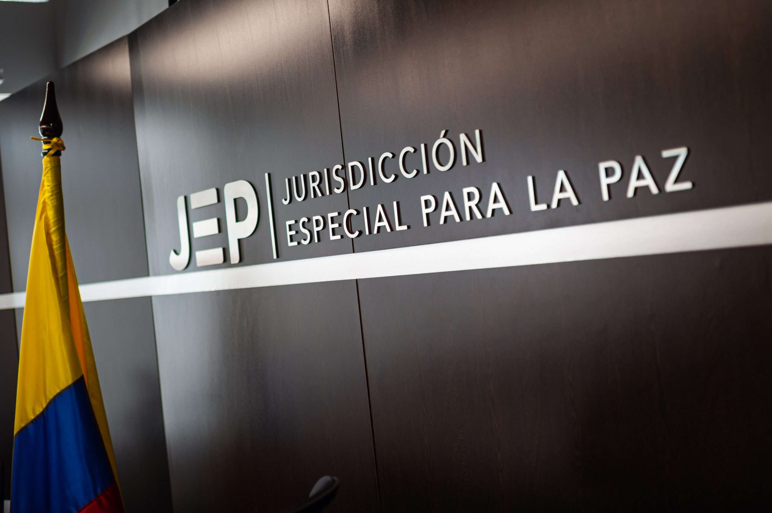 JEP ordena limpiar antecedentes judiciales de excombatientes de las FARC para facilitar su reintegración a la sociedad