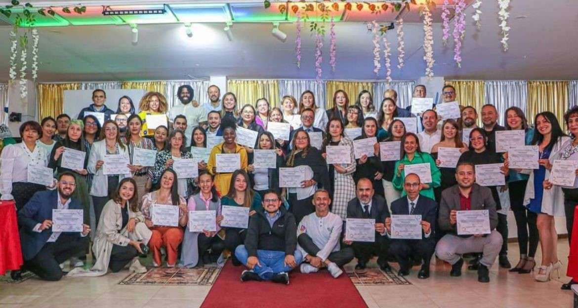 Mosquera celebra la graduación de 49 emprendedores y empresarios