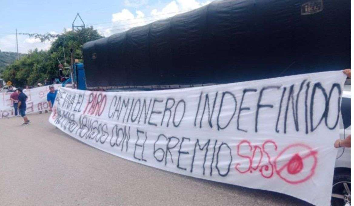 Crisis en las vías de Colombia por paro de transportadores