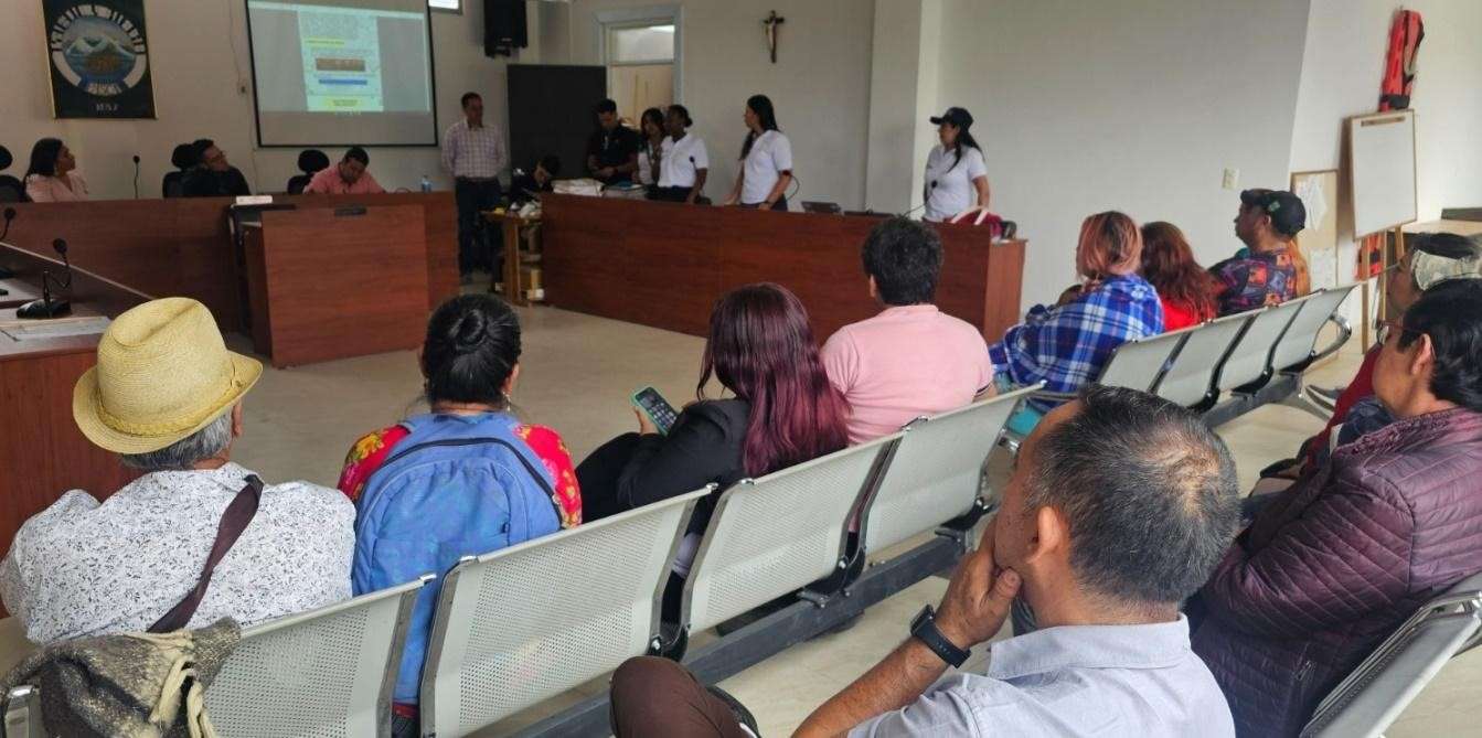 Pasca avanza hacia la seguridad y legalidad de la vivienda en Villa Esperanza