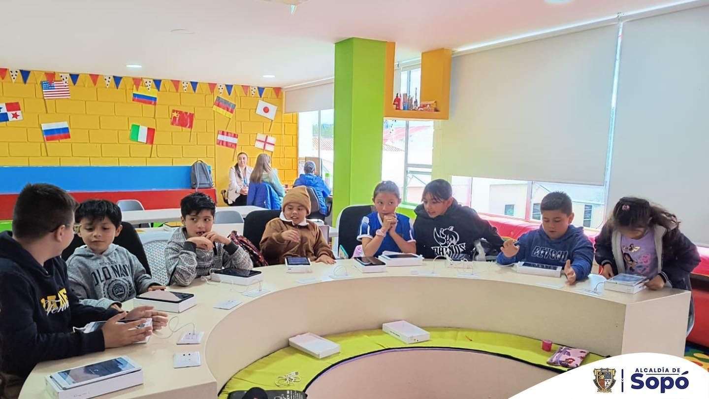 Programa de bilingüismo beneficia a 200 personas en Sopó