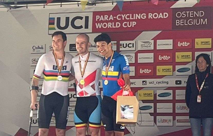 Juan José Betancourt ganó medalla bronce en la Copa Mundo de Paracycling
