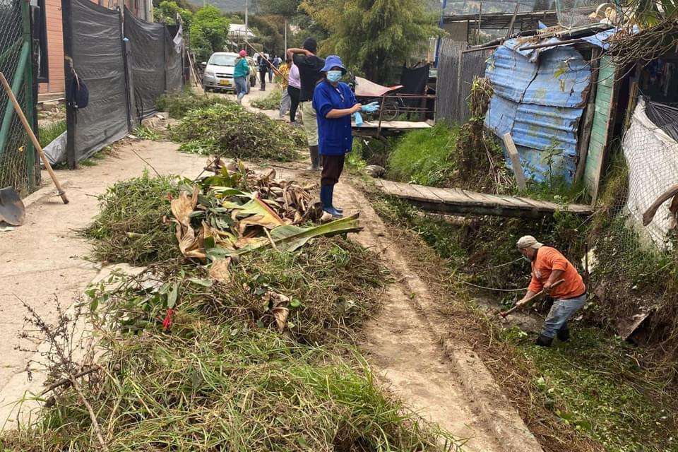 Limpieza de la Quebrada Casa Blanca en Sopó