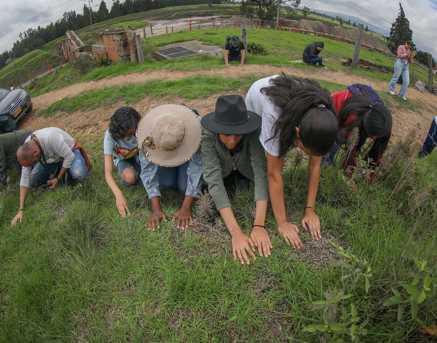 Se siembra esperanza en la Vereda Alondra en el Día Nacional de Memoria y Solidaridad