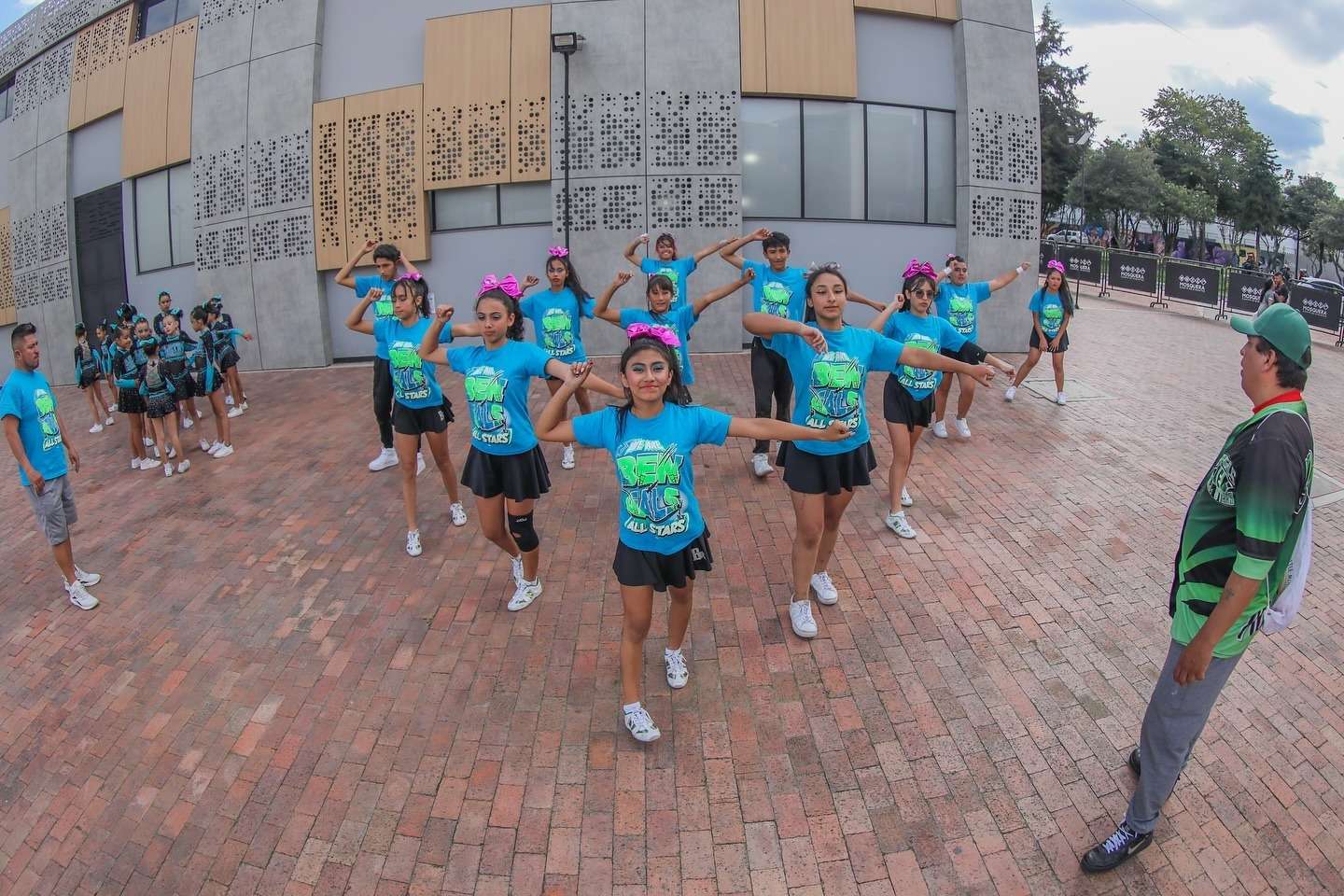 Éxito en el campamento departamental de porrismo en Mosquera