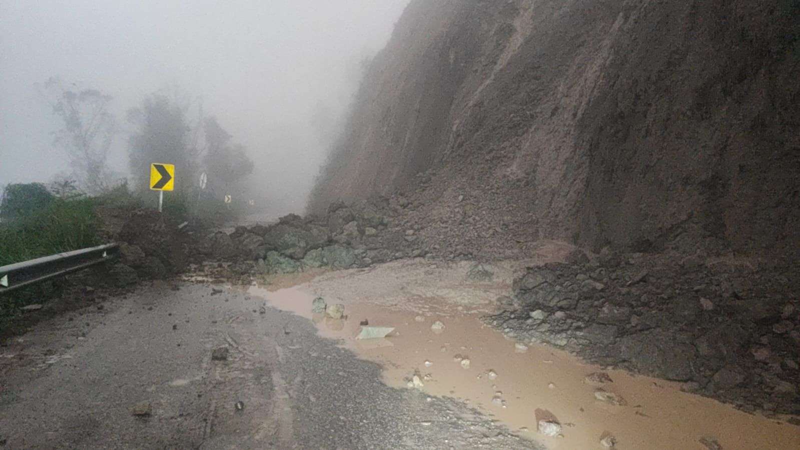 Cerrada por derrumbe la antigua vía al llano que comunica a Cáqueza con algunas veredas