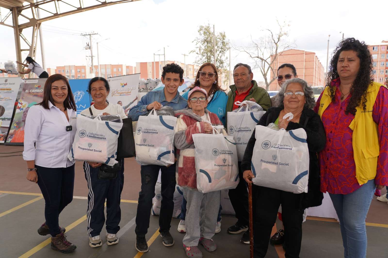 Prosperidad Social entrega 9.000 paquetes de donaciones provenientes de la DIAN a población vulnerable en Soacha