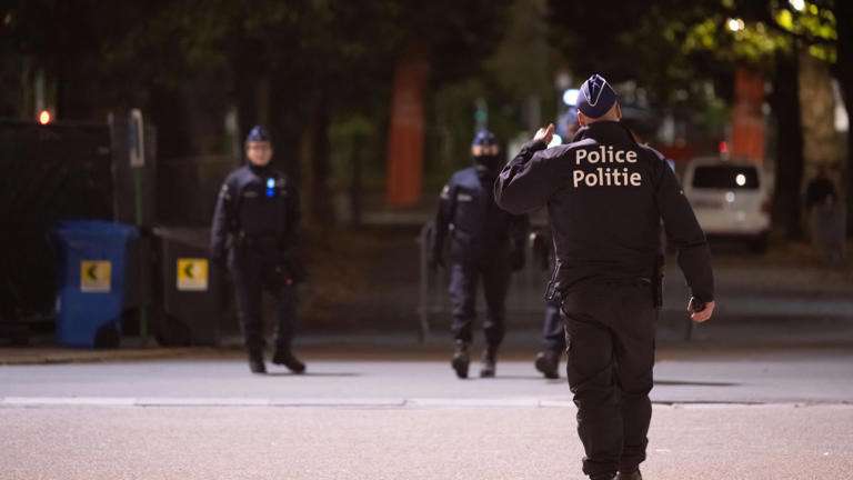 Accidente de minibús policial en Bruselas deja dieciséis heridos