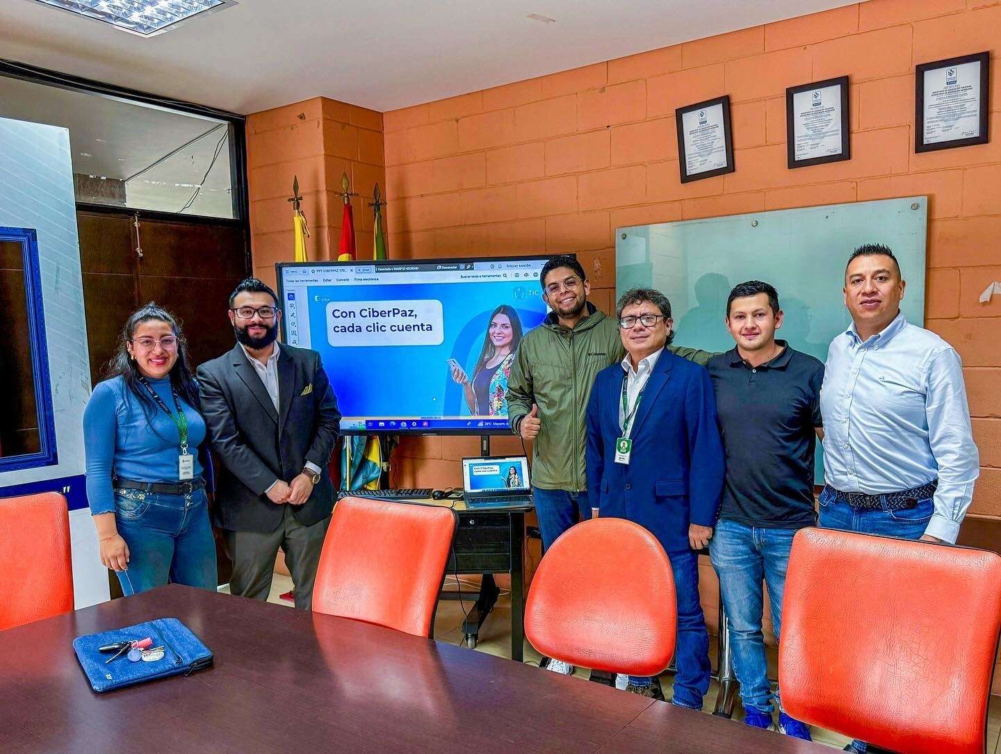 Mosquera lanza el programa Ciber Paz para promover ciudadanías digitales