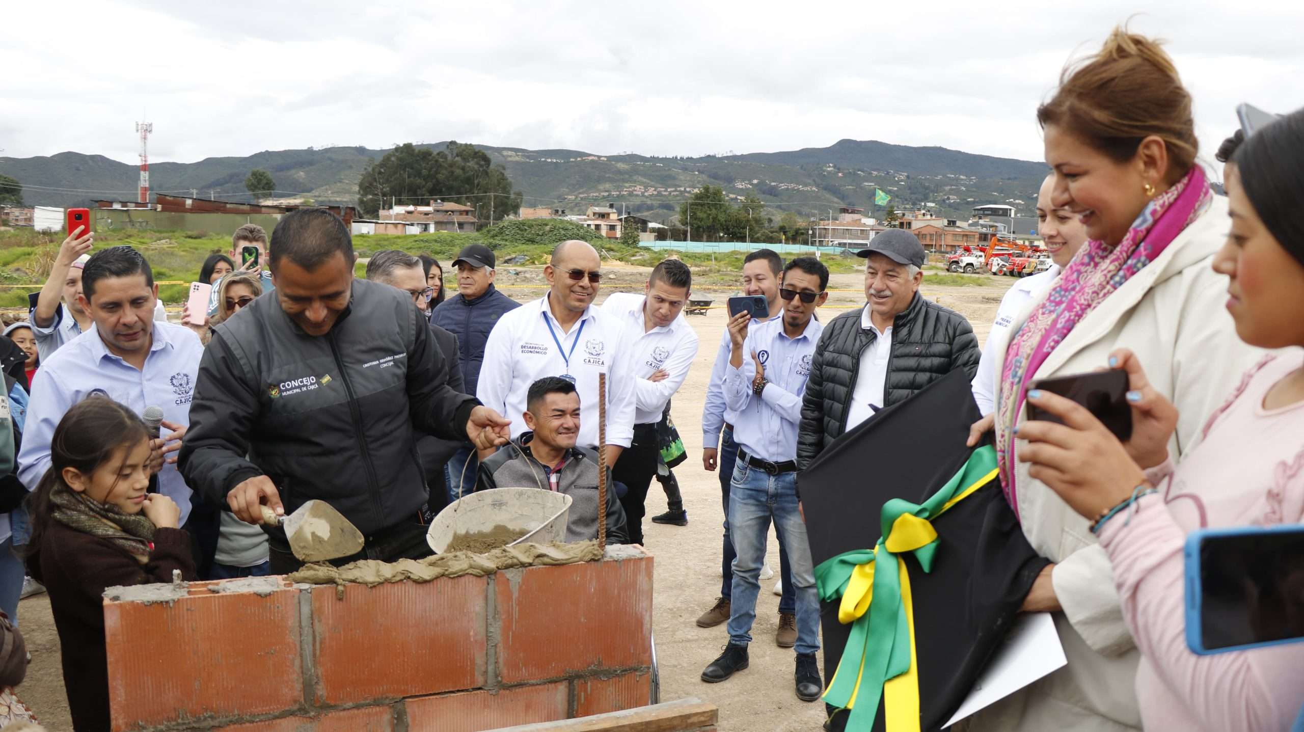 Inicia la construcción del proyecto Los Rosales en Cajicá: 90 familias verán realizado su sueño de vivienda digna
