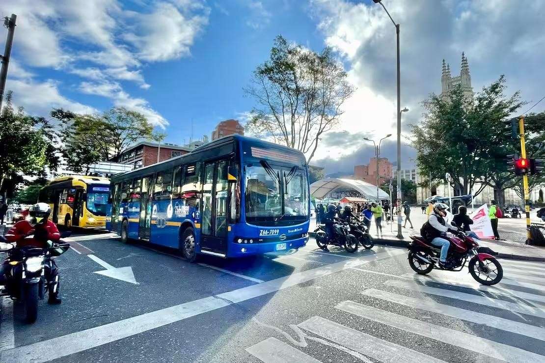 Carril preferencial en la carrera 13