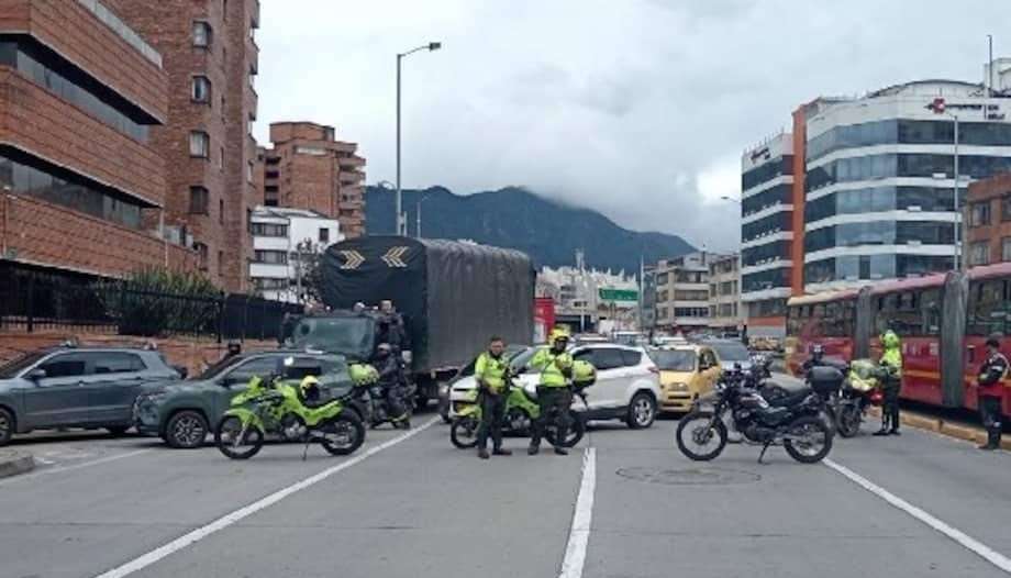 Cierres y desvíos en la calle 26 por manifestaciones en Bogotá