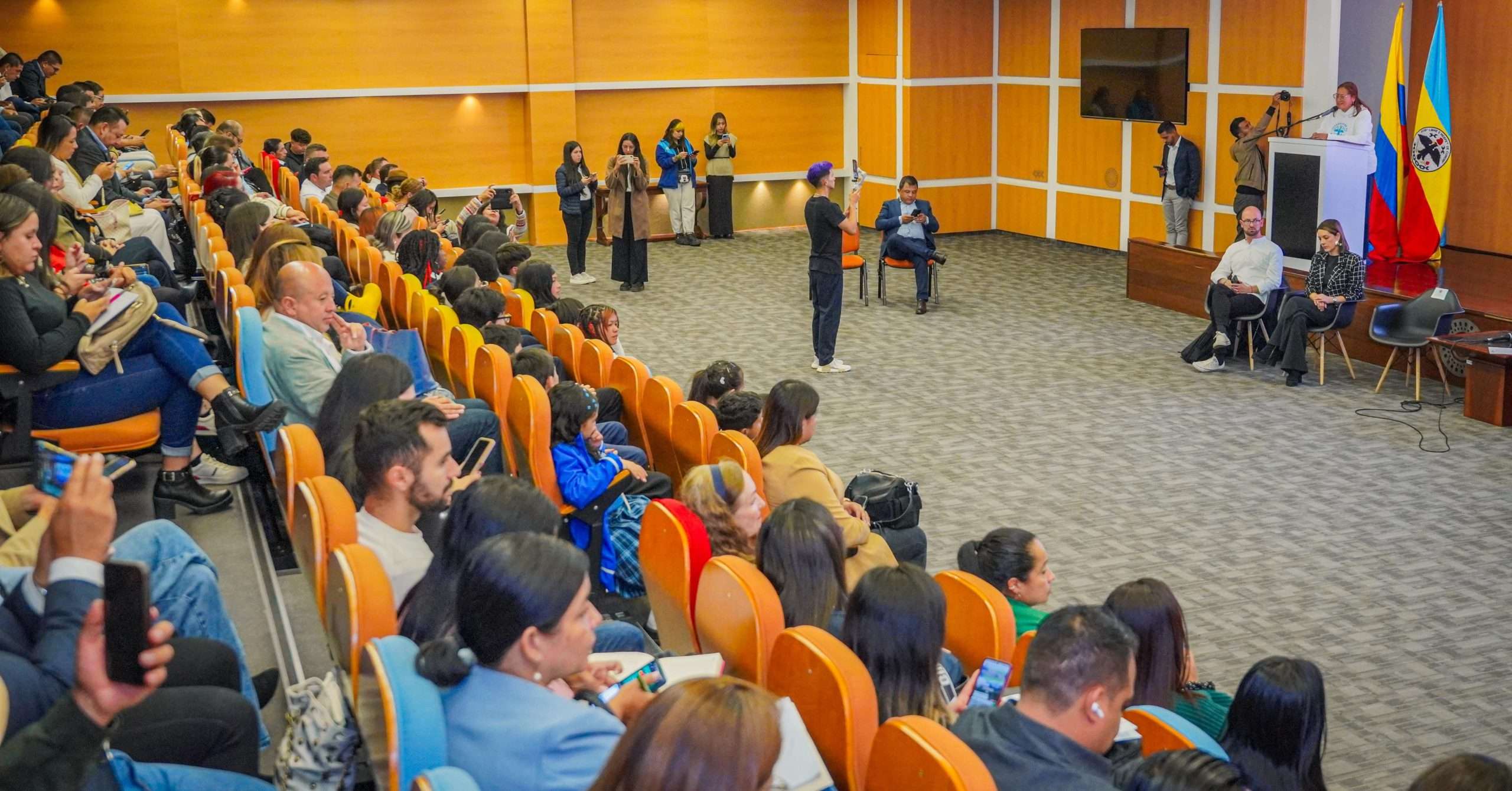 Cundinamarca firma “Pacto por una crianza amorosa”