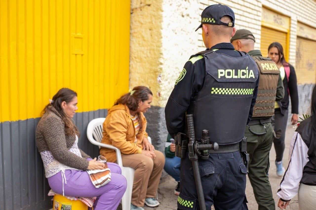 Madrid recupera espacio público en la carrera 6ta