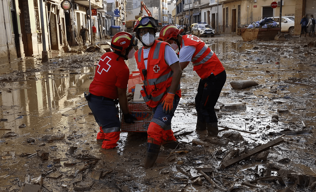 España enfrenta estragos de la DANA con 224 fallecidos y grandes afectaciones