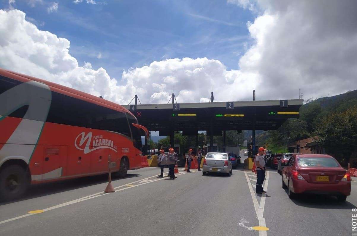 Reversible en la vía del llano a Bogotá desde las 3:30 p.m.