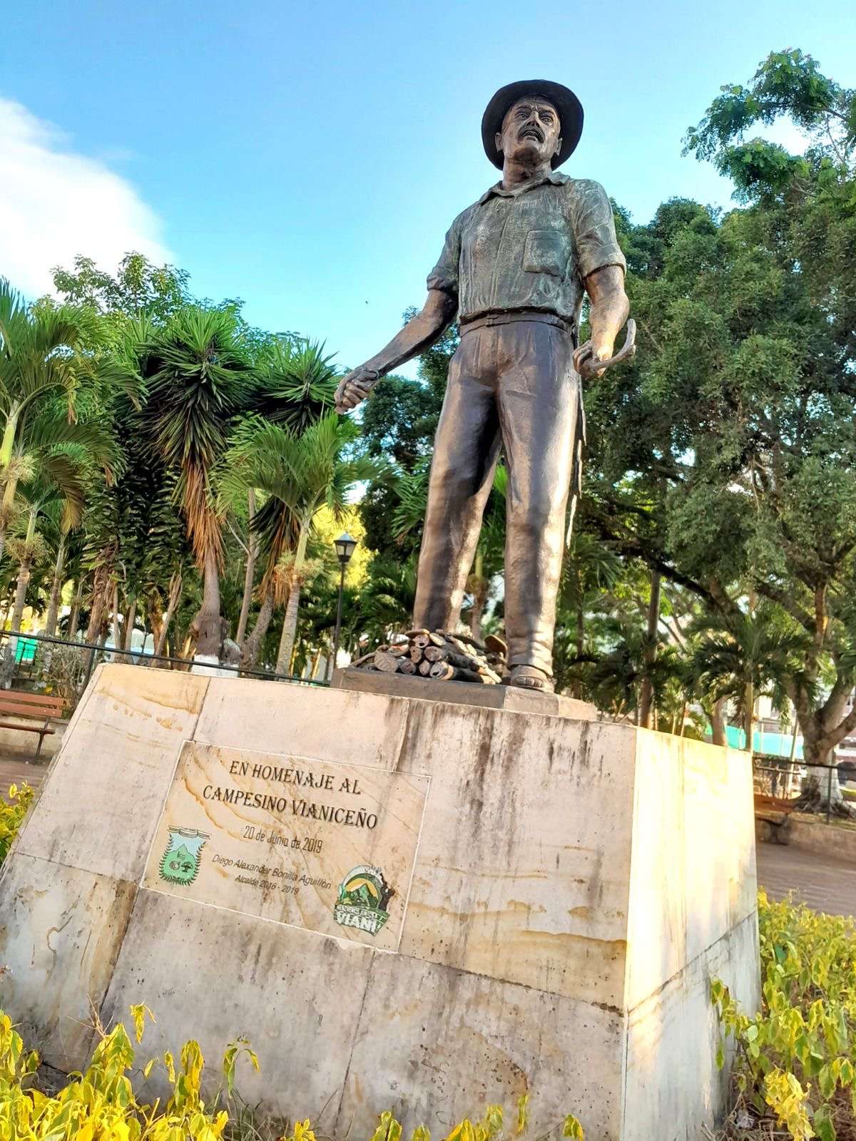 Vianí lo invita a sus ferias y fiestas