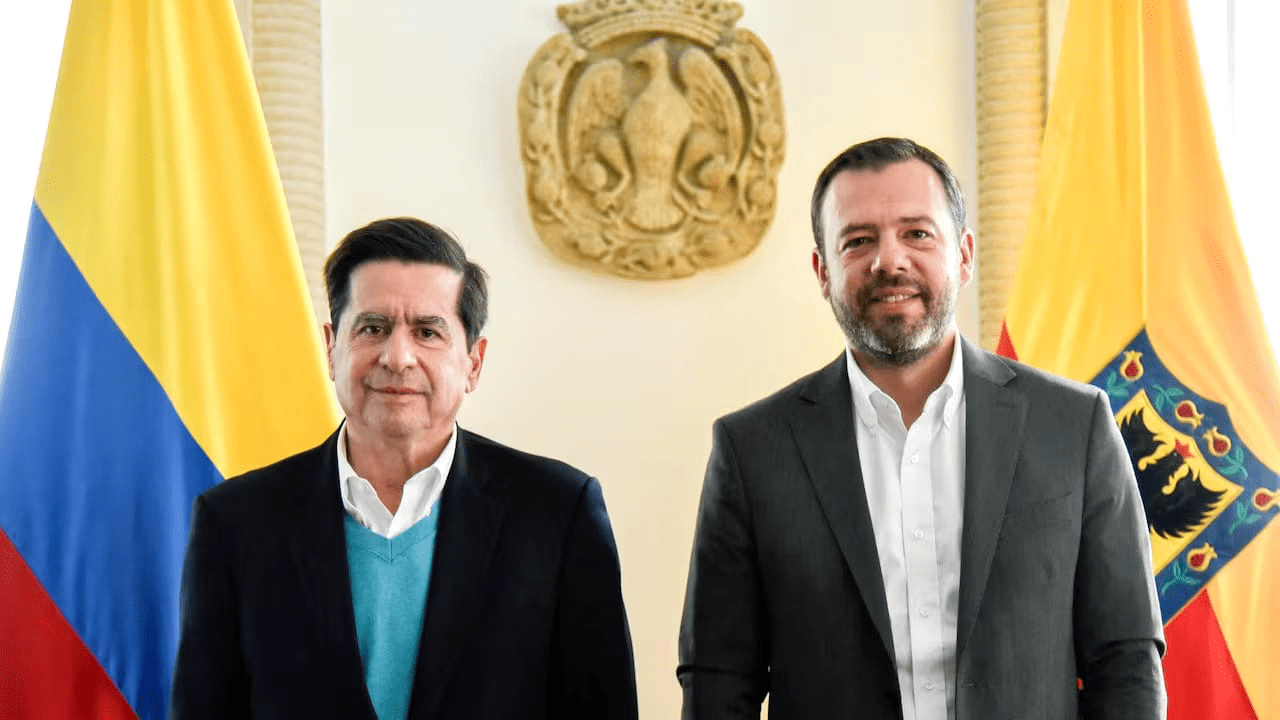 Alcalde de Bogotá y ministro del Interior impulsan reubicación de comunidades Emberá