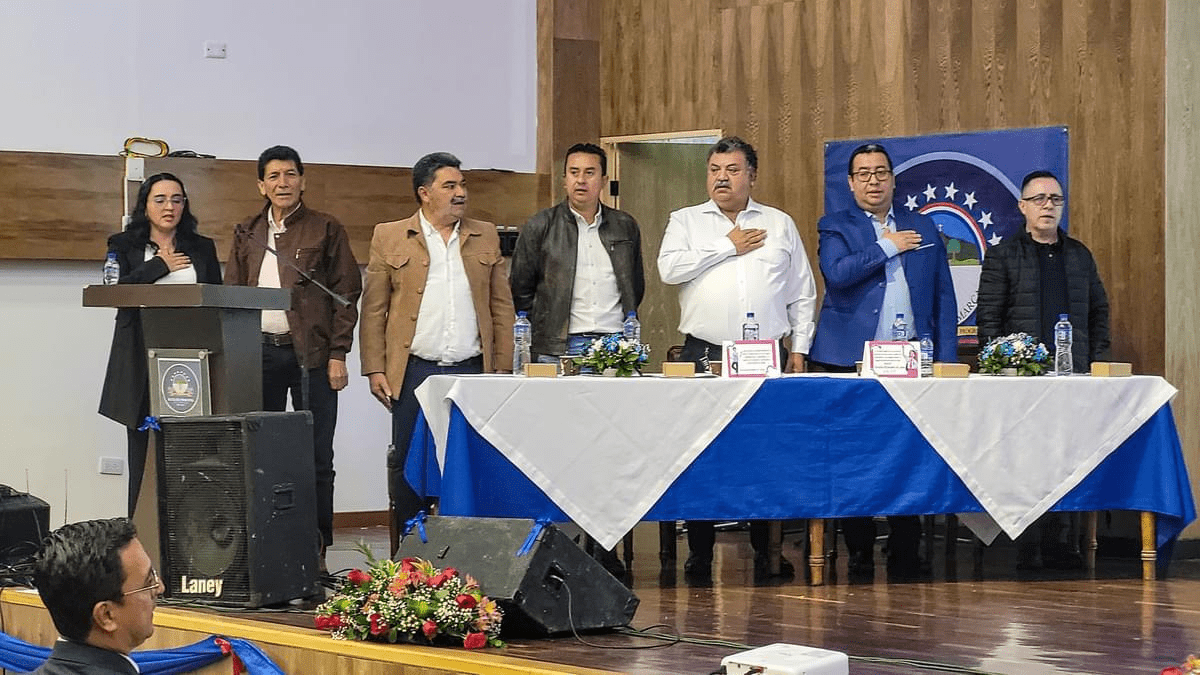 Encuentro de bienestar y alegría para los adultos mayores en Gama