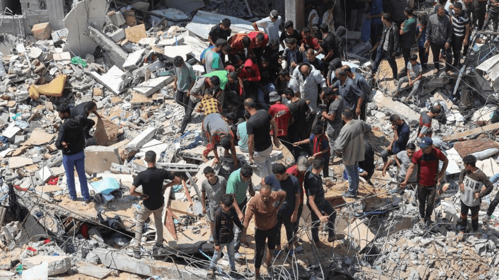 Ataque israelí, en Gaza, deja 90 muertos