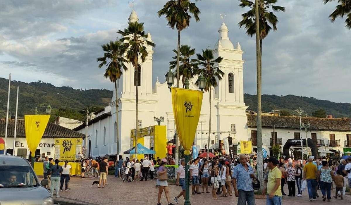 Guaduas únete a la socialización de pueblos dorados