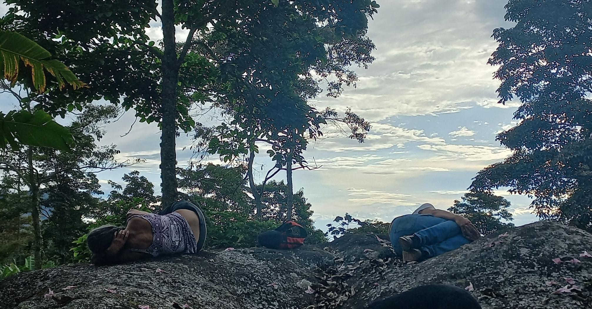 Huellas de paz y memoria en el sendero del tiempo