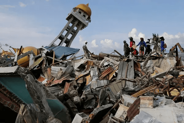 Terremoto de magnitud 7,6  sacude Indonesia
