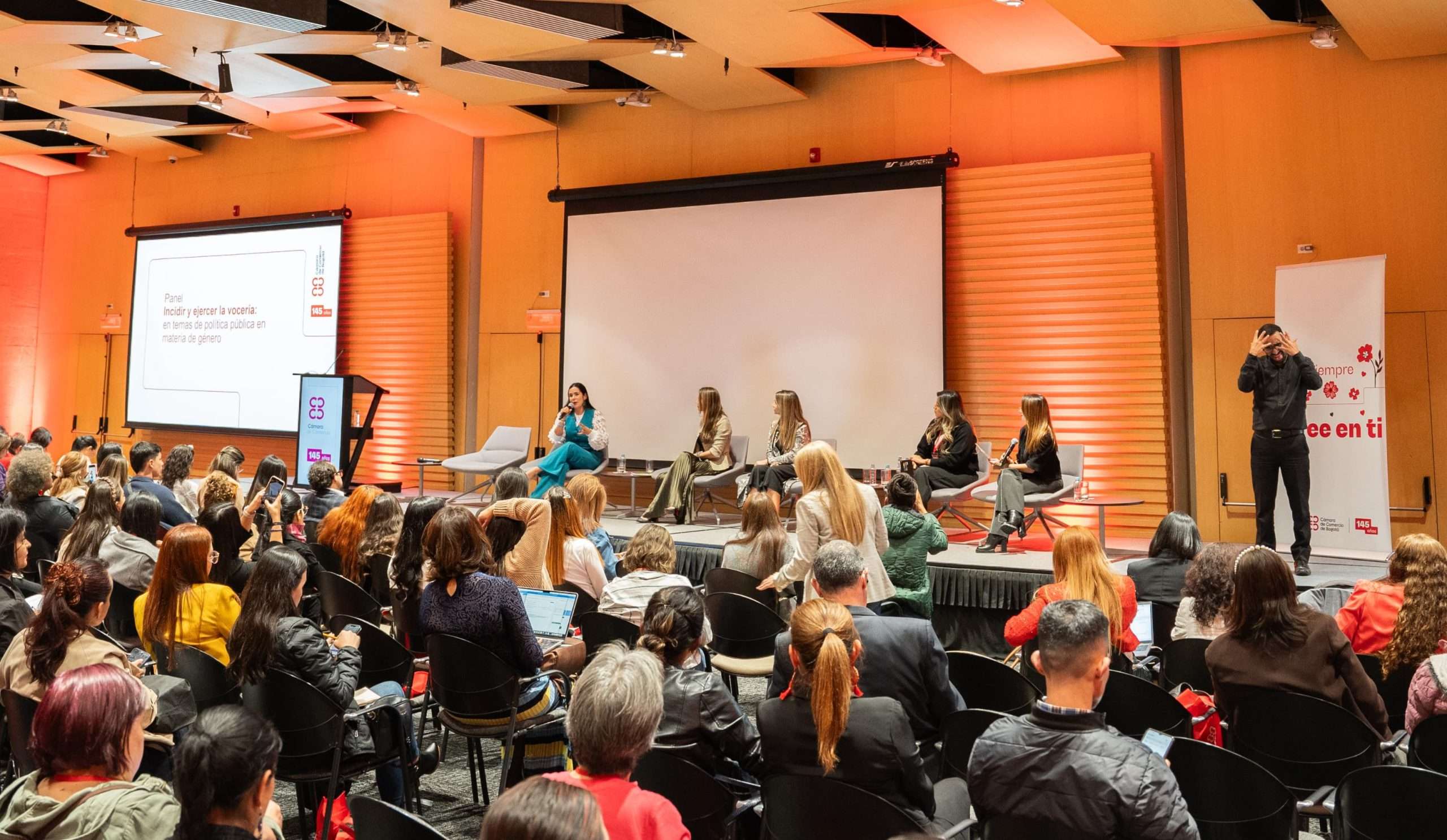 Gestora social de Cundinamarca inspira a empresarias y emprendedoras en el primer foro “Cree en ti”