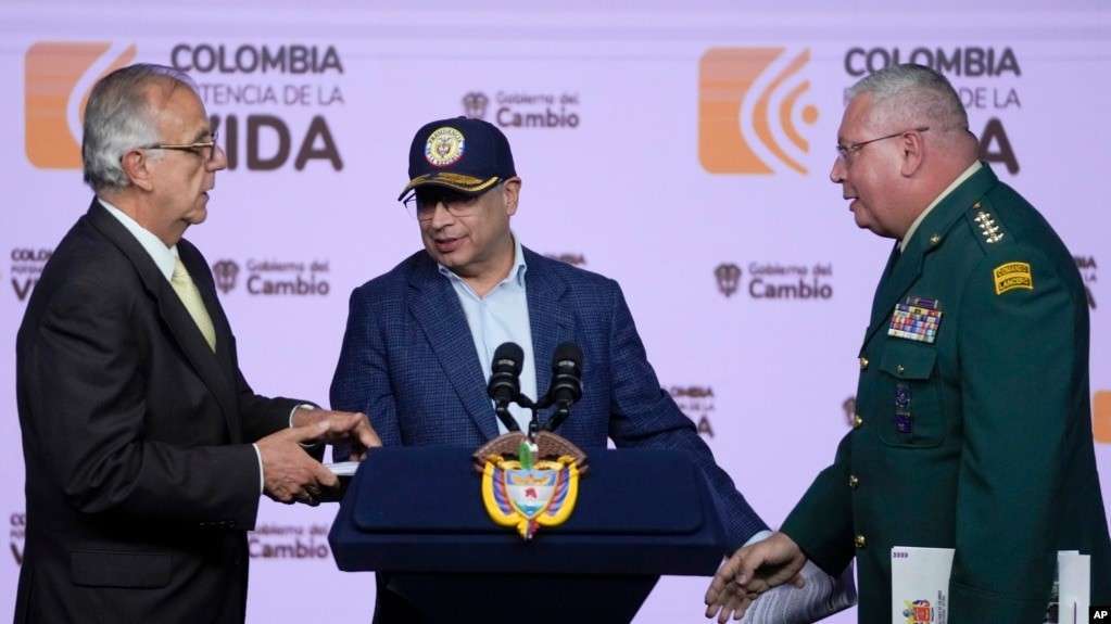 Tráfico de armas y desaparición de material bélico en bases militares