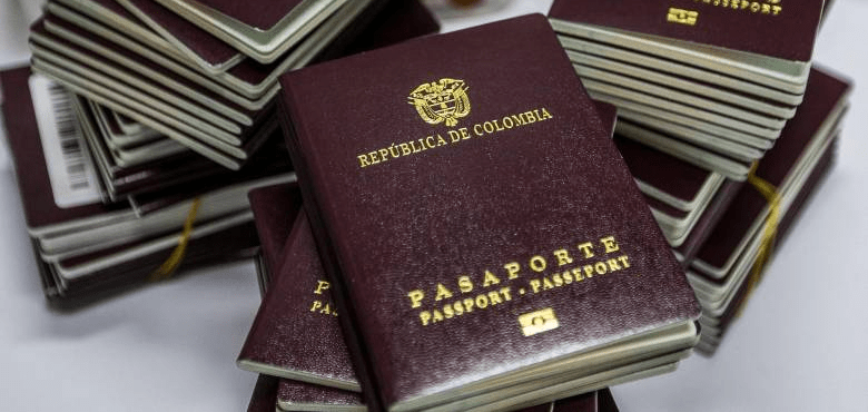 Procuraduría y Contraloría citan al canciller sobre plan de expedición de pasaportes