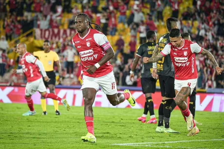 Independiente Santa Fe ganó y es líder del fútbol colombiano